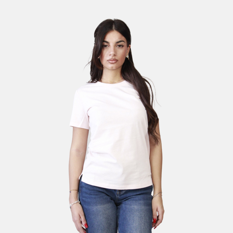 T-shirt MET: il basic che trasforma ogni outfit